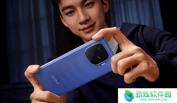 iQOO新机爆料：120W快充加持，电池容量直冲7700mAh！
