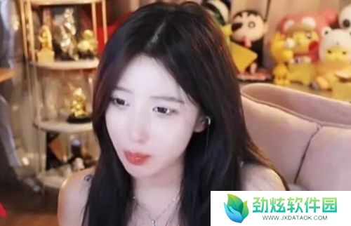 呆妹儿直播称要去其他平台，被超管发现并扣分，立马态度180度反转