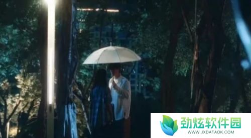 《难哄》看懂桑延陪温以凡玩4年游戏，才猛然发现，他的爱究竟有多深