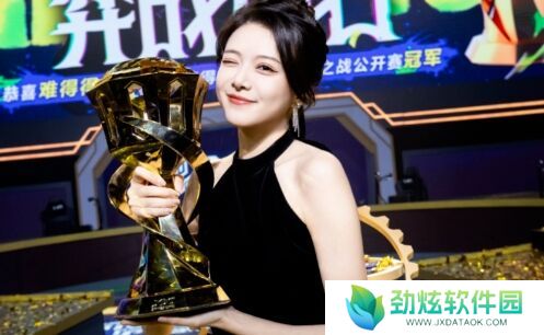 曝Miss身价超5个亿，电竞大小姐名不虚传，骆歆：自己连1/20都不到